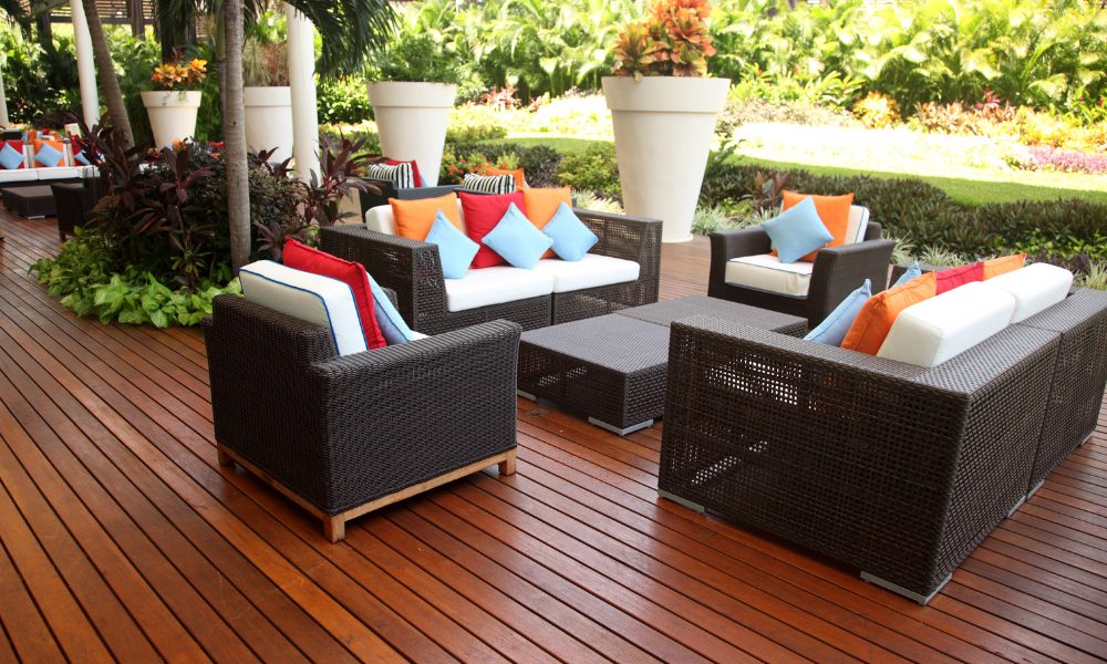 How to Style Outdoor Sofa